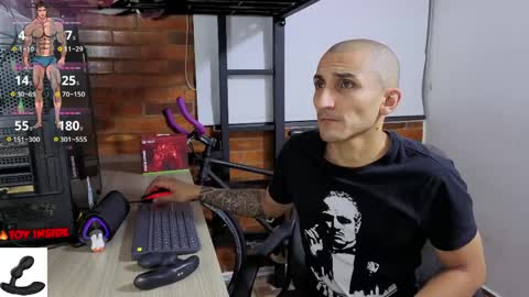 Marck  Independent model  online show from 04/01/26, 03:07