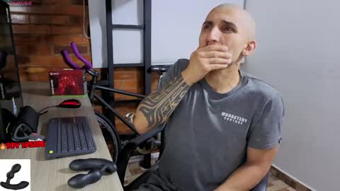 Marck  Independent model  online show from 04/06/26, 02:20