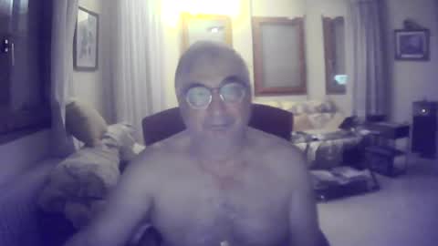Snapshot of marcos260526 chatting on 07/23/26, 01:58 marcos260526 online show from 07/23/26, 01:58