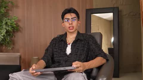 Marco and Ethan online show from 09/20/25, 03:40