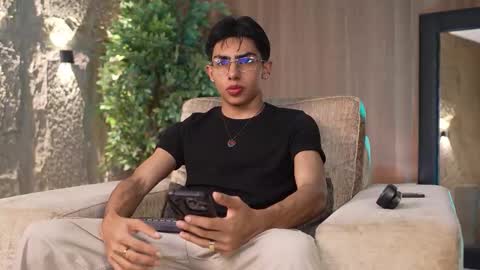 Marco and Ethan online show from 12/17/25, 09:10