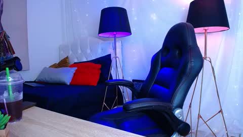 Marcus Hanks online show from 12/19/25, 04:52