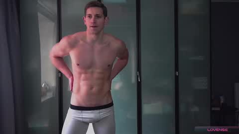 Marcus Diamond  online show from 03/09/25, 01:15