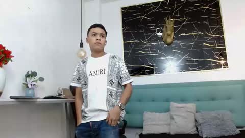 Snapshot of marcuslux_ chatting on 01/17/26, 11:04 MARCUS online show from 01/17/26, 11:04