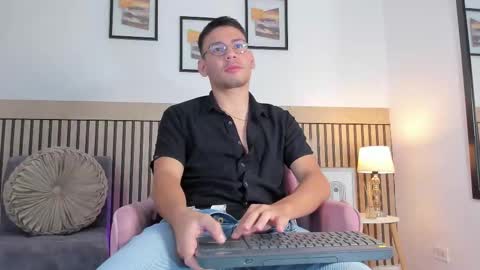 Snapshot of marcuswildx chatting on 09/26/25, 06:12 marcus online show from 09/26/25, 06:12