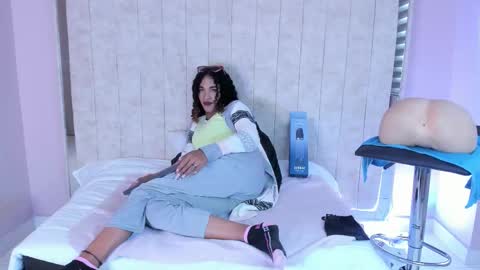 marfilastrom online show from 09/23/25, 09:29