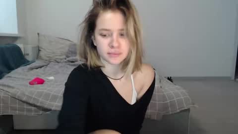 Snapshot of margaretstrein chatting on 01/09/25, 08:34 Alex and Jane online show from 01/09/25, 08:34