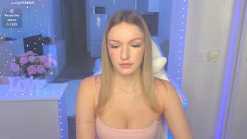 Snapshot of margaretsweet1 chatting on 10/07/25, 12:52 Margaret online show from 10/07/25, 12:52