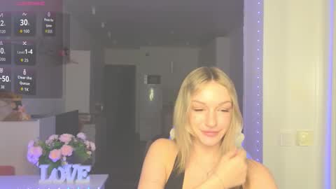 Snapshot of margaretsweet1 chatting on 11/04/25, 01:38 Margaret online show from 11/04/25, 01:38