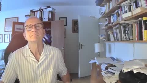 Snapshot of marginalie chatting on 09/21/25, 06:59 marginalie online show from 09/21/25, 06:59