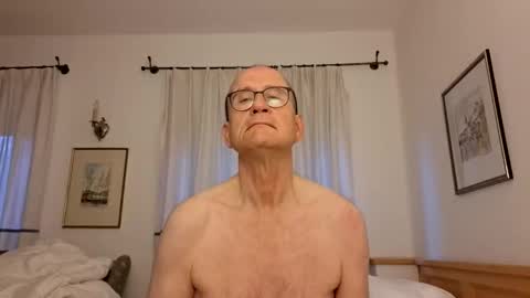 Snapshot of marginalie chatting on 10/08/25, 05:38 marginalie online show from 10/08/25, 05:38