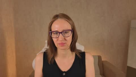 margo_robbbie online show from 04/10/26, 01:11