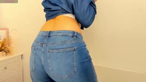 Snapshot of margobloom chatting on 12/02/25, 05:24 Margo online show from 12/02/25, 05:24