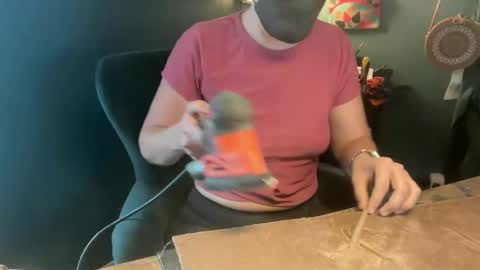 Elle online show from 03/30/26, 01:12