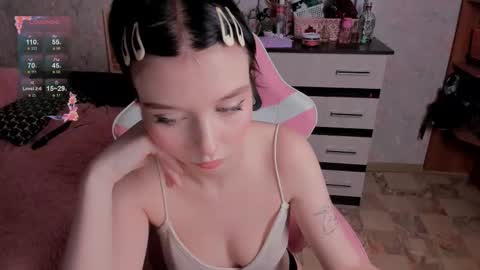 Snapshot of margopink chatting on 10/13/25, 05:13 Margot online show from 10/13/25, 05:13