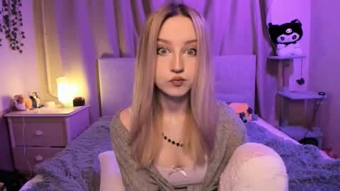 Snapshot of margorozentals chatting on 11/22/25, 07:35 Margo online show from 11/22/25, 07:35