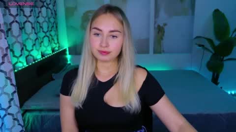 Snapshot of margosugar chatting on 07/18/26, 10:52 MargoSugar online show from 07/18/26, 10:52