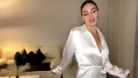 Snapshot of margotdeville chatting on 10/11/25, 08:51 Margot online show from 10/11/25, 08:51