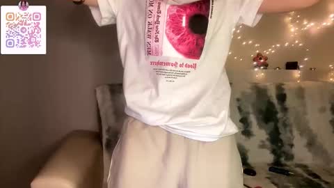 Lina online show from 02/26/26, 11:04