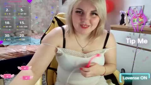 Mari online show from 03/06/25, 03:35