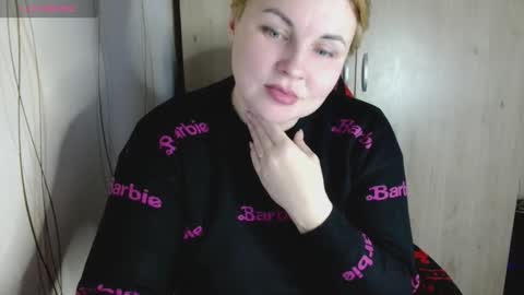 Mari online show from 11/24/25, 06:35