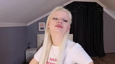 Milena online show from 02/21/26, 09:10