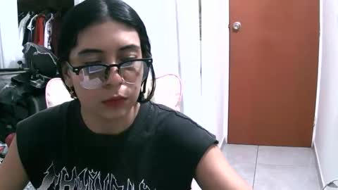 mari_lov3 online show from 04/13/26, 03:34