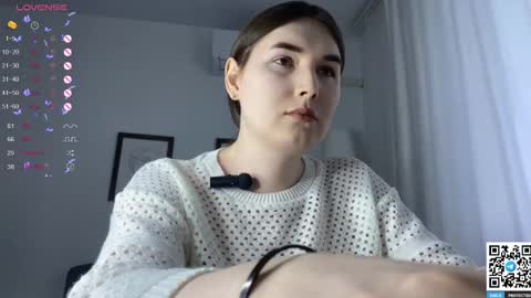 Snapshot of maria_bowie chatting on 03/08/25, 11:58 Maria online show from 03/08/25, 11:58