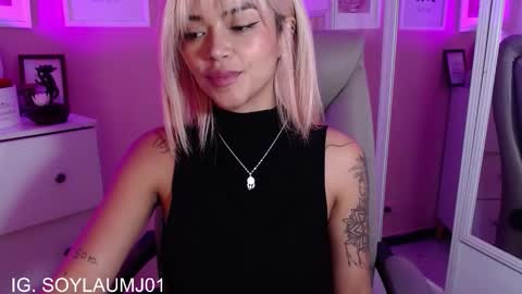  Instagram soymj01 online show from 11/26/25, 08:32