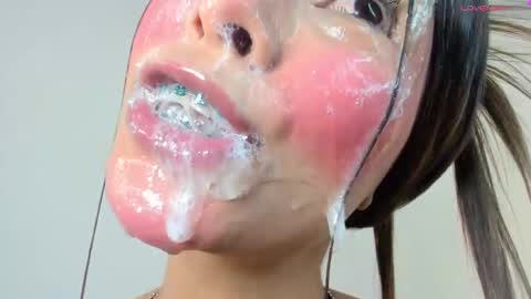 S O F I A  model independent online show from 02/18/25, 08:47