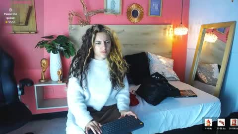 maria_turner1 online show from 04/17/26, 10:07
