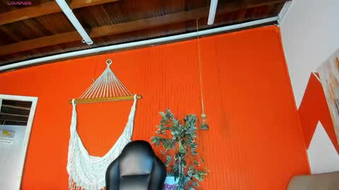 maria_turner1 online show from 05/12/26, 09:17