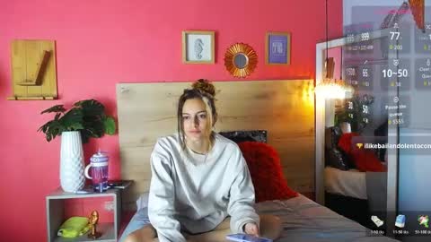 maria_turner1 online show from 05/25/26, 10:21