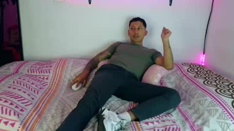 Snapshot of mariaa_paulaa chatting on 10/15/25, 04:45 Maria Paula online show from 10/15/25, 04:45