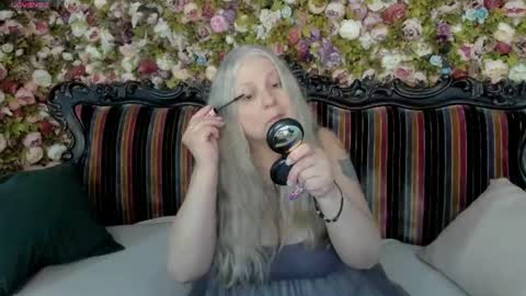 Snapshot of mariabelladonna chatting on 07/12/26, 10:01 Maria online show from 07/12/26, 10:01