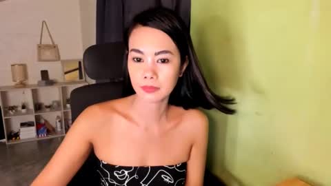 Snapshot of mariacarmi chatting on 12/10/24, 05:44 mariacarmi online show from 12/10/24, 05:44