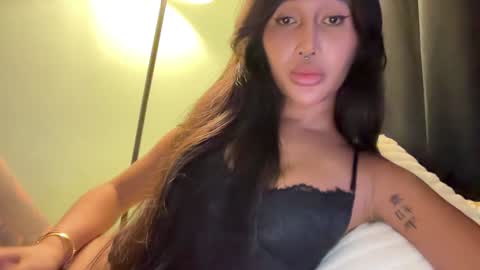 Snapshot of mariafatale_00 chatting on 01/13/25, 04:50 Maria online show from 01/13/25, 04:50