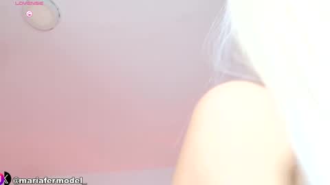 Snapshot of mariafer05 chatting on 05/20/26, 04:57 Maria Fer online show from 05/20/26, 04:57