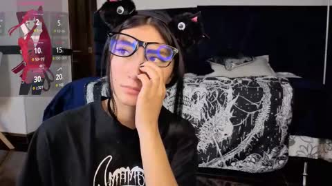 Snapshot of mariagh_ chatting on 10/16/25, 07:48 Maria online show from 10/16/25, 07:48