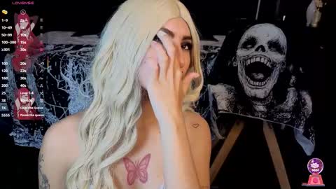 Snapshot of mariagh_ chatting on 10/22/25, 07:57 Maria online show from 10/22/25, 07:57