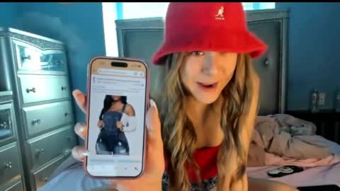 Pinkkitty online show from 04/01/26, 08:50