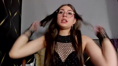 Mariam online show from 01/17/25, 04:28