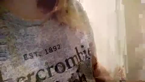 Snapshot of mariamaybe24 chatting on 12/06/24, 01:29 Mariah online show from 12/06/24, 01:29