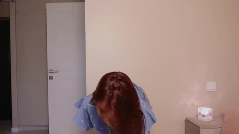 mariameella online show from 10/21/25, 08:26