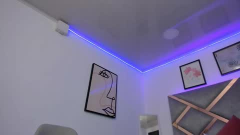 Marian online show from 03/08/25, 02:55