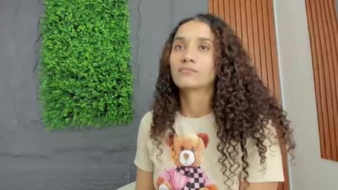 Marian online show from 03/07/25, 05:06