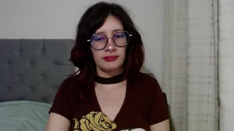 Mariana online show from 02/05/25, 01:37