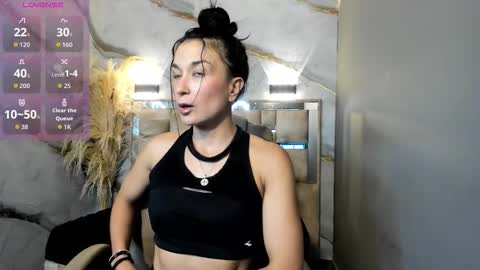 Snapshot of mariana96_ chatting on 03/13/26, 04:02 Mariana online show from 03/13/26, 04:02