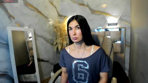 Snapshot of mariana96_ chatting on 03/27/26, 10:59 Mariana online show from 03/27/26, 10:59