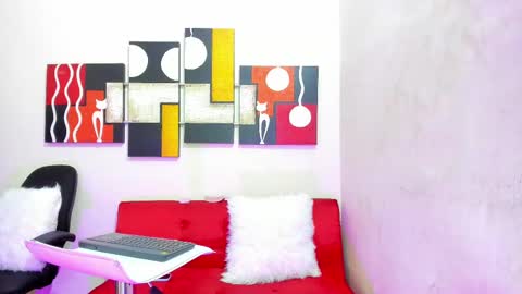 mariana_16_ online show from 02/14/25, 08:37